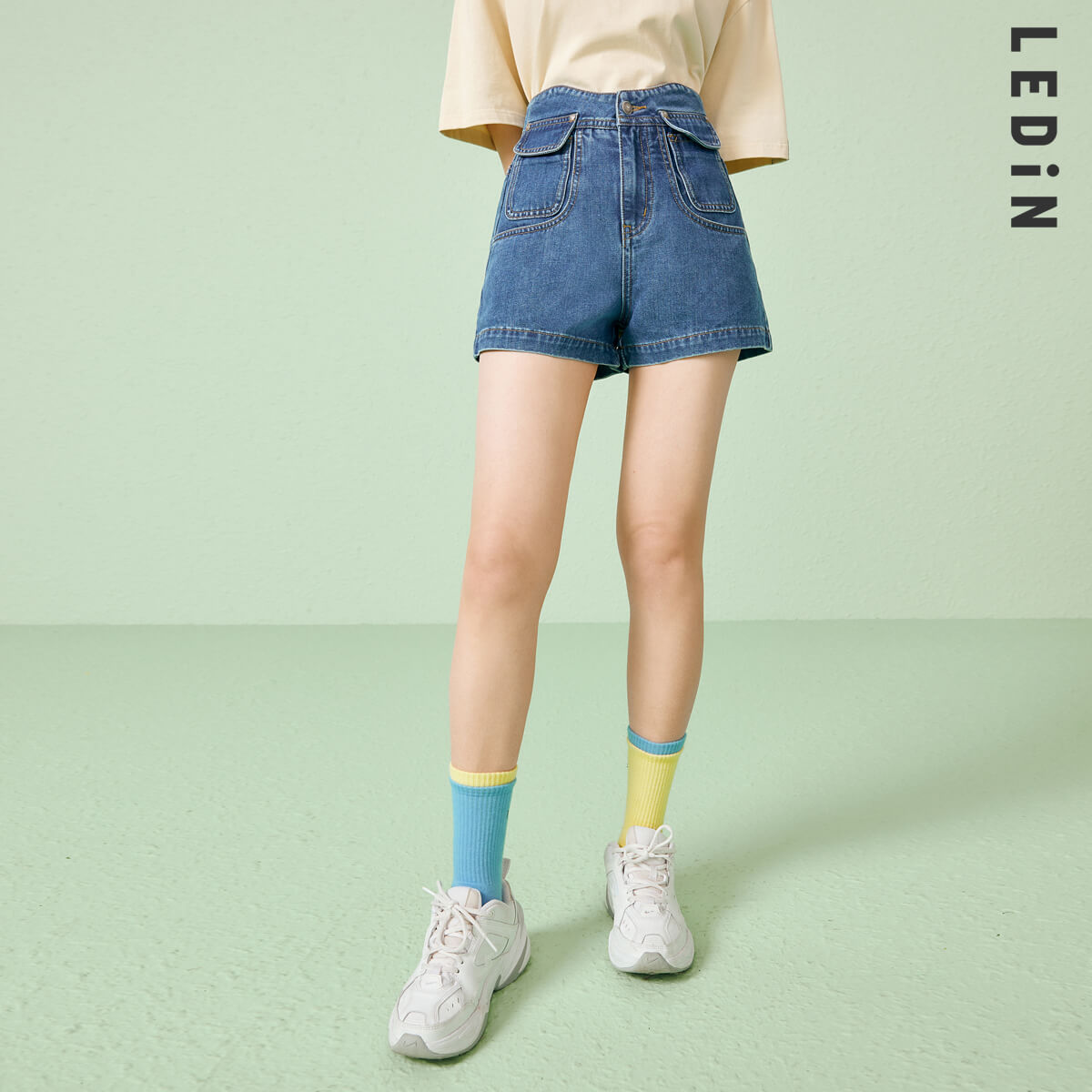 直筒牛仔褲女2021年春季新款褲子女裝童趣花花牛仔褲寬鬆 直筒牛仔褲女2021年春季新款褲子女裝童趣花花牛仔褲寬鬆